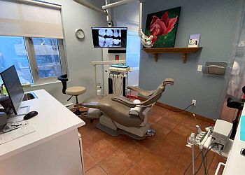 Gatineau cosmetic dentist Dr. Eric Marcil - CENTRE DENTAIRE LIMBOUR