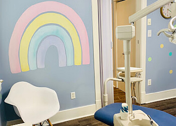 St Catharines children dentist Dr. Erin Goertzen - NIAGARA KIDS DENTISTRY