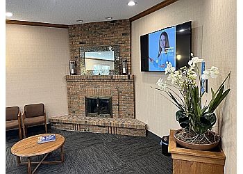 Guelph Dentistes Dr. Farhan Ahmad - SCOTTSDALE DENTAL CENTRE