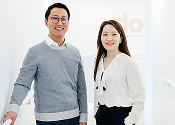 Dr. Fran Rhee - GLOW PEDIATRIC DENTISTRY LANGLEY Dr. Fran Rhee - Langley, BC Children Dentists - Doctor Portrait Image