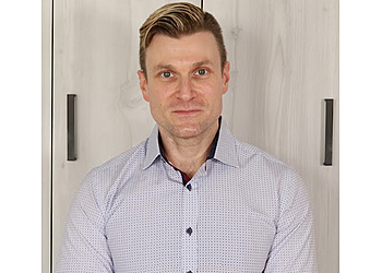Barrie cosmetic dentist Dr. Frederick Erbiceanu - Eagle Ridge Dentistry