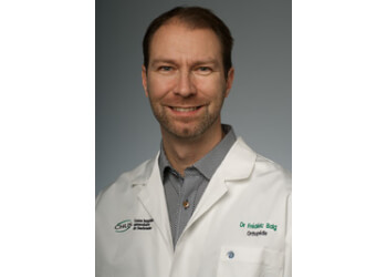 Sherbrooke orthopedic Dr. Frédéric Balg