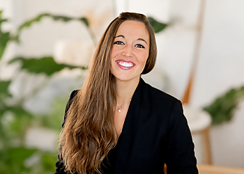 Dr. Gabrielle Bernard - GABRIELLE BERNARD ORTHODONTISTE - Sherbrooke, QC Orthodontists - Doctor Portrait Image