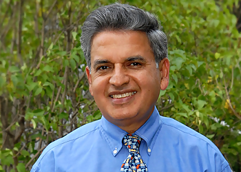 Dr. Gagan Bhalla, DDS Dr. Gagan Bhalla, DDS - Mississauga, ON Orthodontistes - Doctor Portrait Image