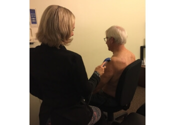 Levis chiropractor Dr. Geneviève Nadeau, Chiropraticienne DC - CLINIQUE CHIROPRATIQUE NADEAU