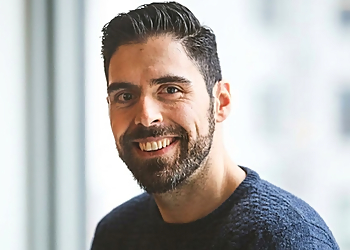 Dr. George Christodoulou - Dollard des Ormeaux, QC Dermatologues - Doctor Portrait Image