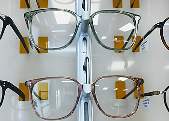 Gatineau pediatric optometrist Dr. Georges Nassif, OD - LABORATOIRE VISUEL