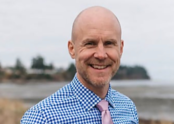 Nanaimo optometrist Dr. Gordon Costigan, OD - OCEANSIDE OPTOMETRY