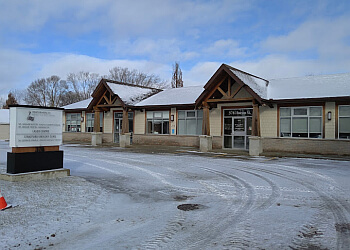 Stratford Chirurgien Plasticien Dr. Graham Heaton - HEATON HEALTH BEAUTY & WELLNESS