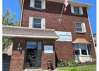 Belleville cosmetic dentist Dr. Hamza Ahmed - DENTALHOUSE - VICTORIA DENTAL ARTS