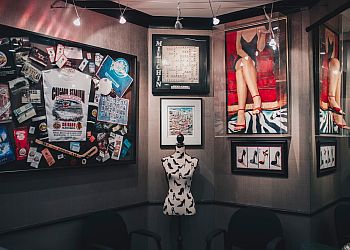 Toronto Podiatres Dr. Hartley Miltchin - ACCENT ON FEET