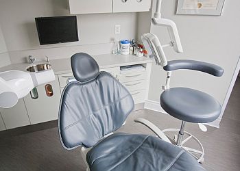 Kitchener cosmetic dentist Dr. Helen Deman - DE MAN & HÖEDIONO DENTISTRY