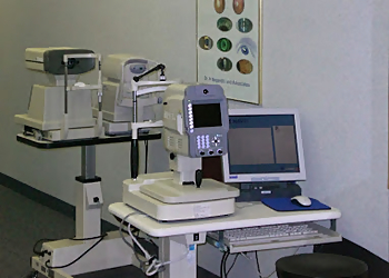 Dr. Hiten Negandhi, OD - North Bay, ON Pediatric Optometrists - Medical Equipment Image