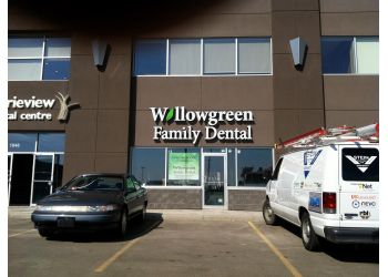 Saskatoon Dentists Dr. Holly Dunlop - WILLOW GREEN DENTAL