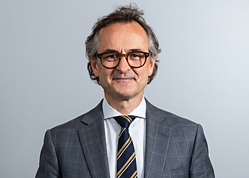 Dr. Iain Russell - TALARIS MEDICAL Dr. Iain Russell - Calgary, AB Orthopedics - Doctor Portrait Image