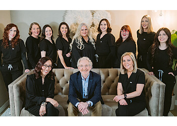 St Johns Dermatologues Dr. Ian Landells - THE LANDELLS CLINIC