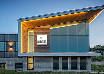 Quebec dentist Dr. Isabelle Vienneau - CENTRE DENTAIRE VIENNEAU LOSIER