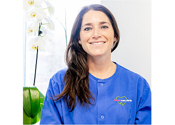 Montreal
Dentistes Enfants
Dr. Jaime Greenspoon -  J'AIME MES DENTS CLINIC image 1