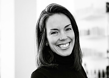 Dr. Janie Bertrand - Gatineau, QC Dermatologues - Doctor Portrait Image