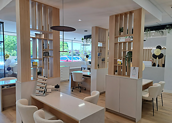 Laval pediatric optometrist Dr. Jean-Jacques Leblond, OD - OPTO-RÉSEAU STE-DOROTHÉE LAVAL