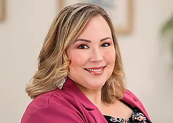 Dr. Jennifer Sullivan, Ph.D - SULLIVAN + ASSOCIATES CLINICAL PSYCHOLOGY - Thunder Bay, ON Psychologues - Doctor Portrait Image