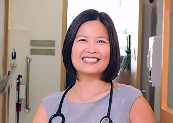 Dr. Jennifer Yau - CENTRAL OTTAWA FAMILY MEDICINE ASSOCIATES Dr. Jennifer Yau - Ottawa, ON Médecins généraliste - Doctor Portrait Image