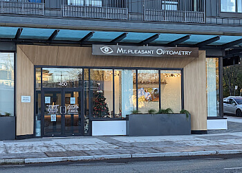 Vancouver Optométristes Pédiatriques Dr. Jessica Chan, BSc, OD - MOUNT PLEASANT OPTOMETRY CENTRE