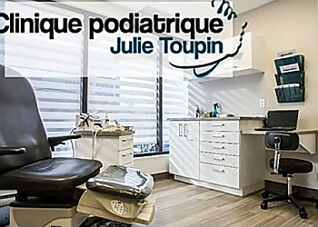 Dr. Julie Toupin - CLINIQUE PODIATRIQUE JULIE TOUPIN - Saguenay, QC Podiatrists - Clinic Interior Image