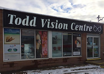 Sudbury pediatric optometrist Dr. Justin MacDonald, OD - TODD VISION CENTRE