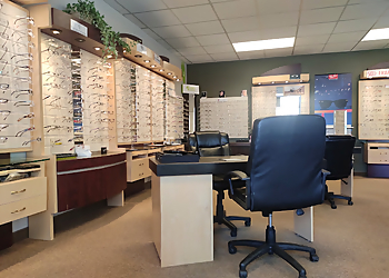 Sudbury pediatric optometrist Dr. Justin MacDonald, OD - TODD VISION CENTRE