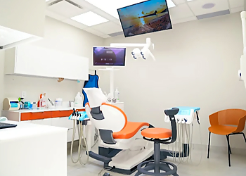 Dr. Kambiz Tehrani - Toronto, ON Dentistes Cosmétiques - Treatment Room Image