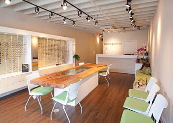 Vancouver Optométristes Pédiatriques Dr. Karen Lee, BSc, OD - AVENUE EYECARE