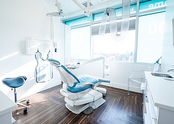 Dollard des Ormeaux dentist Dr. Karim el-Samra - D DENTAL OFFICE