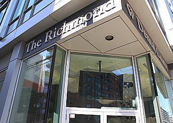 Toronto Dentistes Dr. Katherine Park - THE RICHMOND DENTAL CENTRE