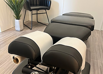 Dr. Katie Pepper, DC - MODERN HEALING - Waterloo, ON Chiropraticiens - Treatment Room Image