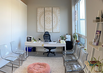 Dr. Katie Pepper, DC - MODERN HEALING - Waterloo, ON Chiropraticiens - Reception Area Image