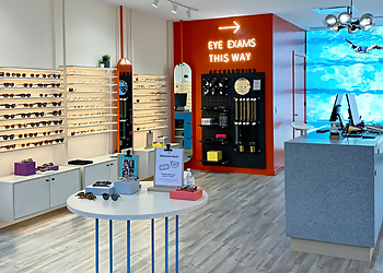 Kelowna Optométristes Dr. Kelsey Teneycke, OD - BAILEY NELSON ORCHARD PARK