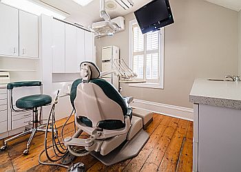 Markham cosmetic dentist Dr. Kevin Brown - MY DENTAL HOME