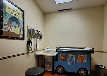 Dr. Keyvan Hadad Dr. Keyvan Hadad - Vancouver, BC Pediatricians - Clinic Interior Image