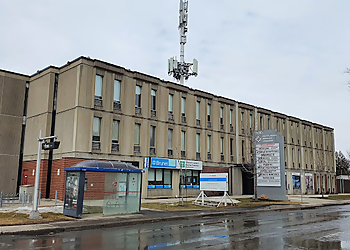 Dr. Landry Ivan - POLYCLINIQUE MÉDICALE CONCORDE Dr. Landry Ivan - Laval, QC Docteur ORL - Hospital Exterior Image
