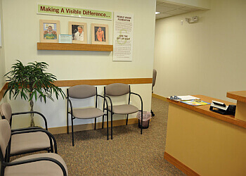 Richmond Hill optometrist Dr. Lesley Ho, OD - BAYVIEW GLEN OPTOMETRISTS