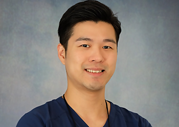 Richmond Chirurgien Plasticien Dr. Leslie Tze Fung Leung