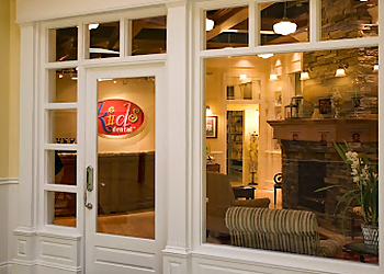 Winnipeg children dentist Dr. Lillie Cholakis - KIDS DENTAL