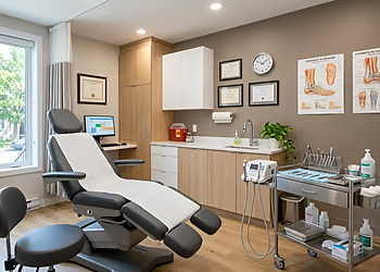 Dr. Louana Ibrahim - CLINIQUE PODIATRIQUE DE L'AVENIR - Laval, QC Podiatrists - Treatment Room Image