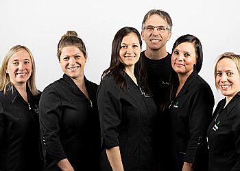 Shawinigan cosmetic dentist Dr. Luc Farrier - CLINIQUE DENTAIRE LUC FARRIER