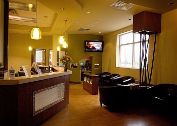 Gatineau cosmetic dentist Dr. Lynda Tabet - CENTRE DENTAIRE CHAMPLAIN