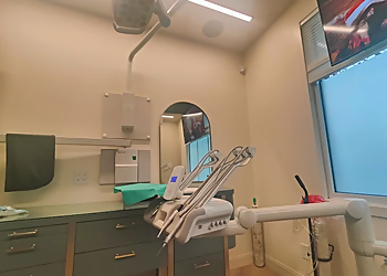 Dr. MICHAEL WEBSTER - Kelowna, BC Dentistes - Treatment Room Image