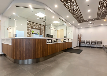 Dr. Madjid Yesli - CENTRE MÉDICAL DES BOISÉS Dr. Madjid Yesli - Laval, QC Primary Care Physicians - Clinic Exterior Image