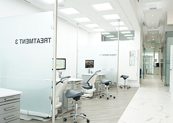 Oakville orthodontist Dr. Mandeep Sood - GRAND OAKS ORTHODONTICS