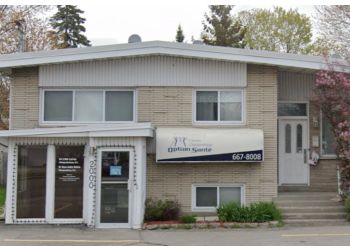 Laval chiropractor Dr. Marc-André Boivin, Chiropraticien, DC - CENTRE CHIROPRATIQUE OPTION-SANTÉ